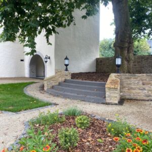 Referenz Beleuchtung einer Burg Sockelleuchten