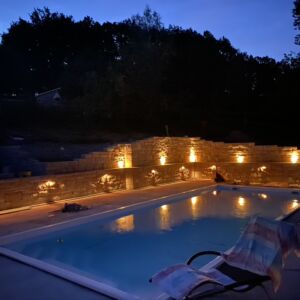 Referenz Mauerbeleuchtung am Pool